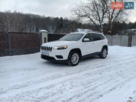 Белый Джип Чероки, объемом двигателя 2.36 л и пробегом 123 тыс. км за 17000 $, фото 1 на Automoto.ua