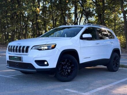 Білий Джип Cherokee, об'ємом двигуна 3.2 л та пробігом 82 тис. км за 18459 $, фото 1 на Automoto.ua