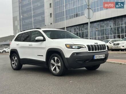 Білий Джип Cherokee, об'ємом двигуна 3.24 л та пробігом 68 тис. км за 19600 $, фото 1 на Automoto.ua