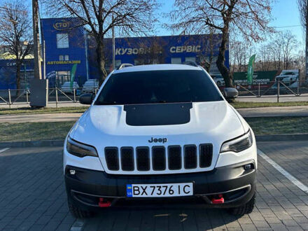 Білий Джип Cherokee, об'ємом двигуна 3.24 л та пробігом 97 тис. км за 22500 $, фото 1 на Automoto.ua