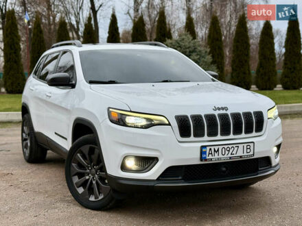 Білий Джип Cherokee, об'ємом двигуна 3.24 л та пробігом 50 тис. км за 22000 $, фото 1 на Automoto.ua