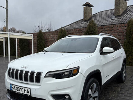 Джип Cherokee 2021 у Кропивницькому (Кіровограді) на Automoto.ua Білий Джип Cherokee, об'ємом двигуна 3.24 л та пробігом 42 тис. км за 20500 $, фото 1 на Automoto.ua