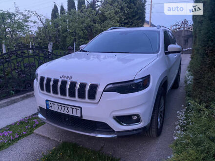 Белый Джип Чероки, объемом двигателя 3.24 л и пробегом 57 тыс. км за 22500 $, фото 1 на Automoto.ua