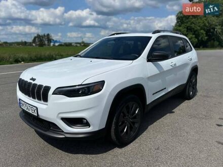 Джип Чероки 2021 в Ромнах на Automoto.ua Белый Джип Чероки, объемом двигателя 3.24 л и пробегом 86 тыс. км за 19900 $, фото 1 на Automoto.ua