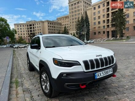 Білий Джип Cherokee, об'ємом двигуна 3.24 л та пробігом 98 тис. км за 22200 $, фото 1 на Automoto.ua