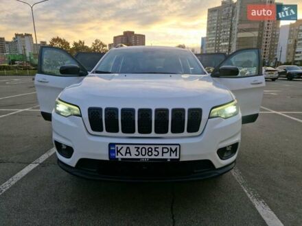 Джип Чероки 2022 в Киеве на Automoto.ua Белый Джип Чероки, объемом двигателя 3.24 л и пробегом 61 тыс. км за 19500 $, фото 1 на Automoto.ua