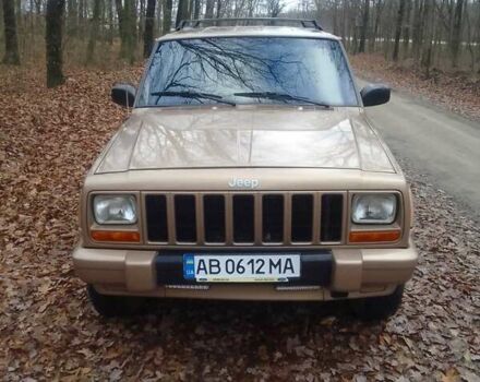 Бежевый Джип Чероки, объемом двигателя 2.5 л и пробегом 292 тыс. км за 5836 $, фото 3 на Automoto.ua