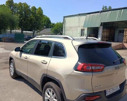 Бежевий Джип Cherokee, об'ємом двигуна 2.36 л та пробігом 95 тис. км за 14900 $, фото 1 на Automoto.ua