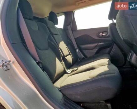 Бежевий Джип Cherokee, об'ємом двигуна 3.24 л та пробігом 88 тис. км за 1000 $, фото 10 на Automoto.ua