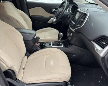 Бежевый Джип Чероки, объемом двигателя 2.4 л и пробегом 124 тыс. км за 13300 $, фото 25 на Automoto.ua