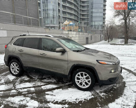 Бежевый Джип Чероки, объемом двигателя 2.4 л и пробегом 124 тыс. км за 13300 $, фото 6 на Automoto.ua
