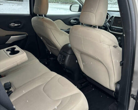 Бежевый Джип Чероки, объемом двигателя 2.4 л и пробегом 124 тыс. км за 13300 $, фото 23 на Automoto.ua