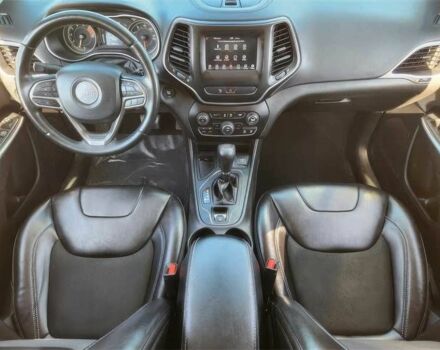 Бежевый Джип Чероки, объемом двигателя 3.2 л и пробегом 50 тыс. км за 5900 $, фото 8 на Automoto.ua