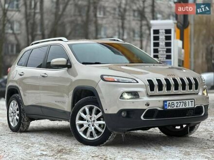 Джип Чероки 2015 в Львове на Automoto.ua Бежевый Джип Чероки, объемом двигателя 3.2 л и пробегом 145 тыс. км за 11800 $, фото 1 на Automoto.ua