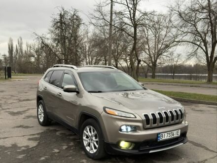 Бежевый Джип Чероки, объемом двигателя 2.4 л и пробегом 130 тыс. км за 13500 $, фото 1 на Automoto.ua