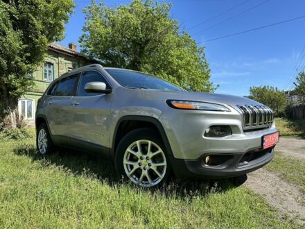 Бежевий Джип Cherokee, об'ємом двигуна 2.4 л та пробігом 123 тис. км за 12950 $, фото 1 на Automoto.ua