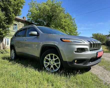 Бежевий Джип Cherokee, об'ємом двигуна 2.4 л та пробігом 123 тис. км за 12950 $, фото 1 на Automoto.ua