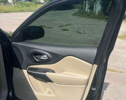 Джип Чероки 2019 в Чернигове на Automoto.ua Черный Джип Чероки, объемом двигателя 2.4 л и пробегом 107 тыс. км за 15500 $, фото 3 на Automoto.ua