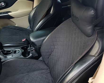 Джип Чероки 2019 в Чернигове на Automoto.ua Черный Джип Чероки, объемом двигателя 2.4 л и пробегом 107 тыс. км за 15500 $, фото 5 на Automoto.ua