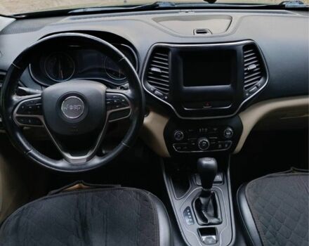 Джип Чероки 2019 в Чернигове на Automoto.ua Черный Джип Чероки, объемом двигателя 2.4 л и пробегом 107 тыс. км за 15500 $, фото 4 на Automoto.ua