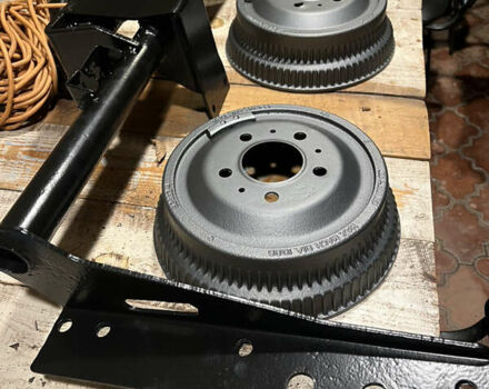 Черный Джип Чероки, объемом двигателя 2.1 л и пробегом 100 тыс. км за 12000 $, фото 21 на Automoto.ua