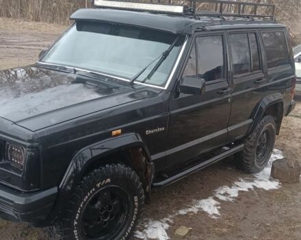 Черный Джип Чероки, объемом двигателя 4 л и пробегом 235 тыс. км за 2200 $, фото 2 на Automoto.ua