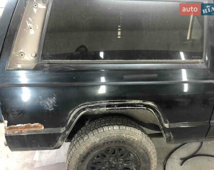 Черный Джип Чероки, объемом двигателя 2.1 л и пробегом 100 тыс. км за 12000 $, фото 33 на Automoto.ua