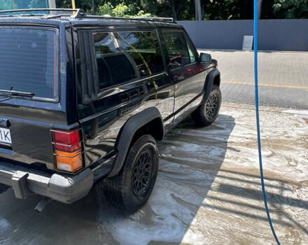 Черный Джип Чероки, объемом двигателя 2.1 л и пробегом 100 тыс. км за 12000 $, фото 13 на Automoto.ua