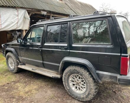 Чорний Джип Cherokee, об'ємом двигуна 4 л та пробігом 350 тис. км за 3800 $, фото 4 на Automoto.ua