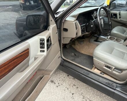 Джип Чероки 1995 в Хусте на Automoto.ua Черный Джип Чероки, объемом двигателя 5.2 л и пробегом 250 тыс. км за 9500 $, фото 5 на Automoto.ua