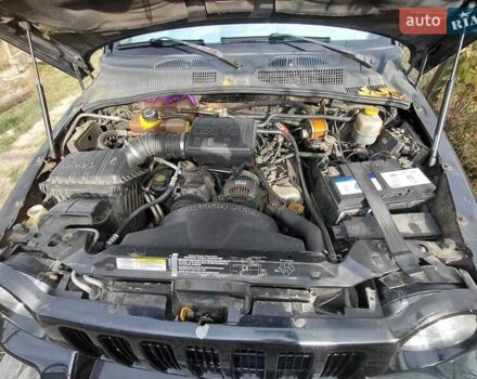 Черный Джип Чероки, объемом двигателя 3.7 л и пробегом 320 тыс. км за 6000 $, фото 1 на Automoto.ua