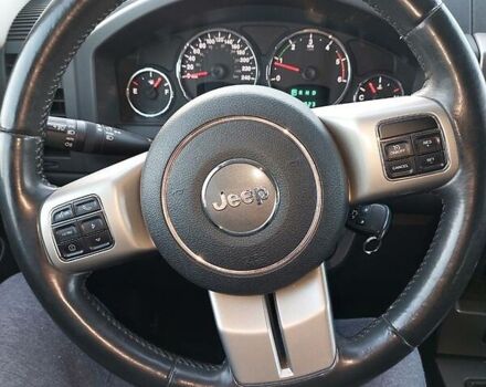 Джип Cherokee 2011 у Києві на Automoto.ua Чорний Джип Cherokee, об'ємом двигуна 2.8 л та пробігом 216 тис. км за 10500 $, фото 8 на Automoto.ua