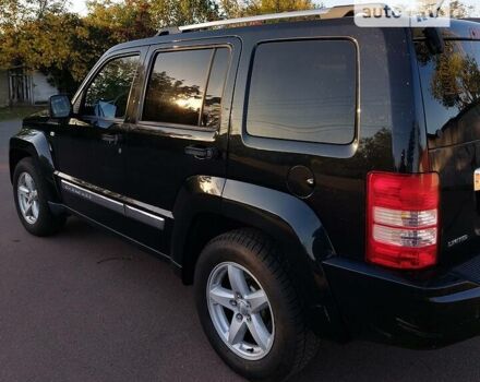Джип Cherokee 2011 у Києві на Automoto.ua Чорний Джип Cherokee, об'ємом двигуна 2.8 л та пробігом 216 тис. км за 10500 $, фото 2 на Automoto.ua
