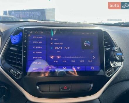 Чорний Джип Cherokee, об'ємом двигуна 2.4 л та пробігом 205 тис. км за 11190 $, фото 20 на Automoto.ua