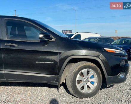 Чорний Джип Cherokee, об'ємом двигуна 2.4 л та пробігом 205 тис. км за 11190 $, фото 3 на Automoto.ua