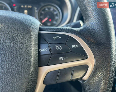 Чорний Джип Cherokee, об'ємом двигуна 2.4 л та пробігом 205 тис. км за 11190 $, фото 15 на Automoto.ua