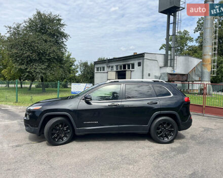 Чорний Джип Cherokee, об'ємом двигуна 3.24 л та пробігом 231 тис. км за 14400 $, фото 13 на Automoto.ua