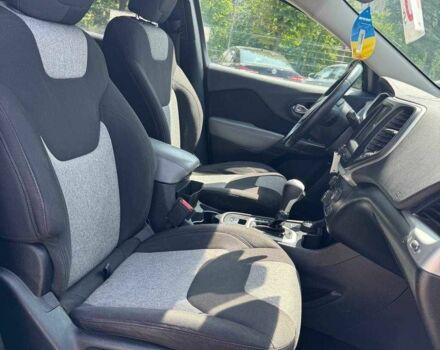 Джип Чероки 2014 в Кривом Роге на Automoto.ua Черный Джип Чероки, объемом двигателя 2.4 л и пробегом 183 тыс. км за 11600 $, фото 6 на Automoto.ua