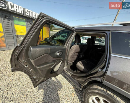 Чорний Джип Cherokee, об'ємом двигуна 2.4 л та пробігом 139 тис. км за 12500 $, фото 49 на Automoto.ua