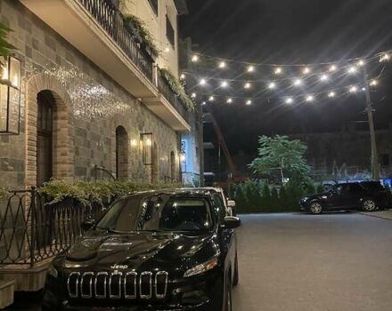 Черный Джип Чероки, объемом двигателя 2.36 л и пробегом 205 тыс. км за 14500 $, фото 5 на Automoto.ua