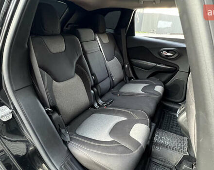 Черный Джип Чероки, объемом двигателя 2.4 л и пробегом 145 тыс. км за 12900 $, фото 10 на Automoto.ua