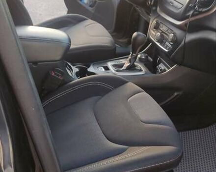 Чорний Джип Cherokee, об'ємом двигуна 2.4 л та пробігом 78 тис. км за 13700 $, фото 2 на Automoto.ua