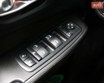 Джип Cherokee 2014 у Києві на Automoto.ua Чорний Джип Cherokee, об'ємом двигуна 2.36 л та пробігом 144 тис. км за 12900 $, фото 20 на Automoto.ua