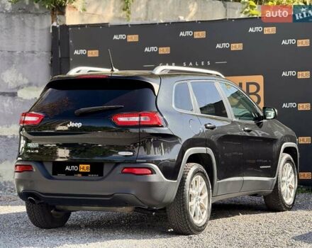 Чорний Джип Cherokee, об'ємом двигуна 2.36 л та пробігом 189 тис. км за 13900 $, фото 5 на Automoto.ua