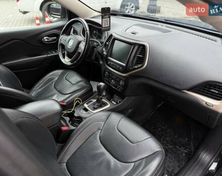 Чорний Джип Cherokee, об'ємом двигуна 1.96 л та пробігом 468 тис. км за 14500 $, фото 11 на Automoto.ua