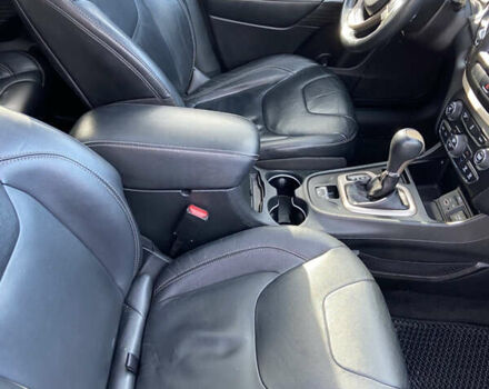 Черный Джип Чероки, объемом двигателя 2.36 л и пробегом 167 тыс. км за 13300 $, фото 19 на Automoto.ua