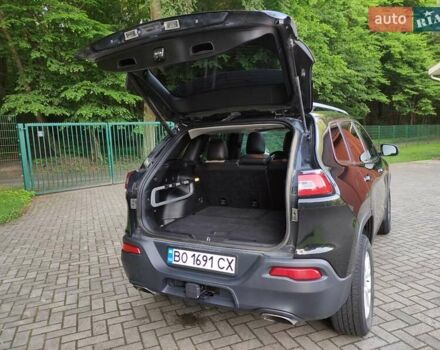 Чорний Джип Cherokee, об'ємом двигуна 3.24 л та пробігом 189 тис. км за 14500 $, фото 8 на Automoto.ua