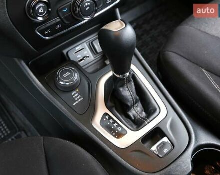 Джип Cherokee 2014 у Києві на Automoto.ua Чорний Джип Cherokee, об'ємом двигуна 2.36 л та пробігом 144 тис. км за 12900 $, фото 19 на Automoto.ua