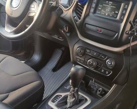Чорний Джип Cherokee, об'ємом двигуна 2.4 л та пробігом 78 тис. км за 13700 $, фото 5 на Automoto.ua