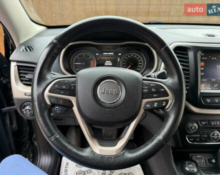 Джип Чероки 2014 в Луцке на Automoto.ua Черный Джип Чероки, объемом двигателя 2 л и пробегом 267 тыс. км за 16200 $, фото 17 на Automoto.ua